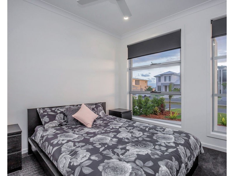 22 Paradise Parade, Jacobs Well QLD 4208