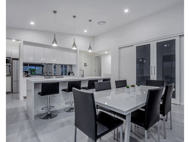 22 Paradise Parade, Jacobs Well QLD 4208