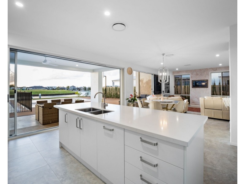 19 Frangipani Court, Jacobs Well QLD 4208