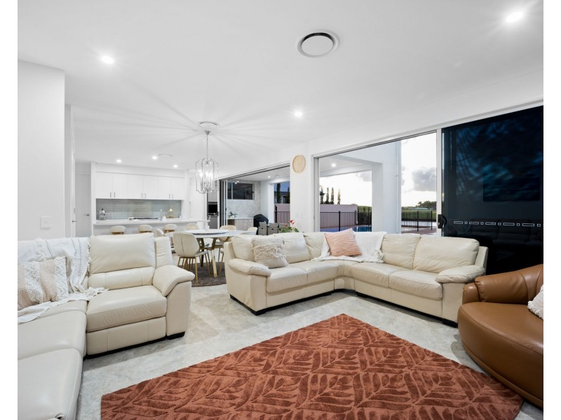 19 Frangipani Court, Jacobs Well QLD 4208