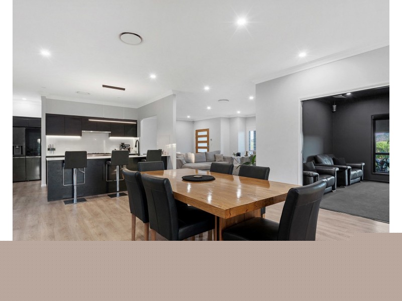 31 Short Cut Road, Woongoolba QLD 4207