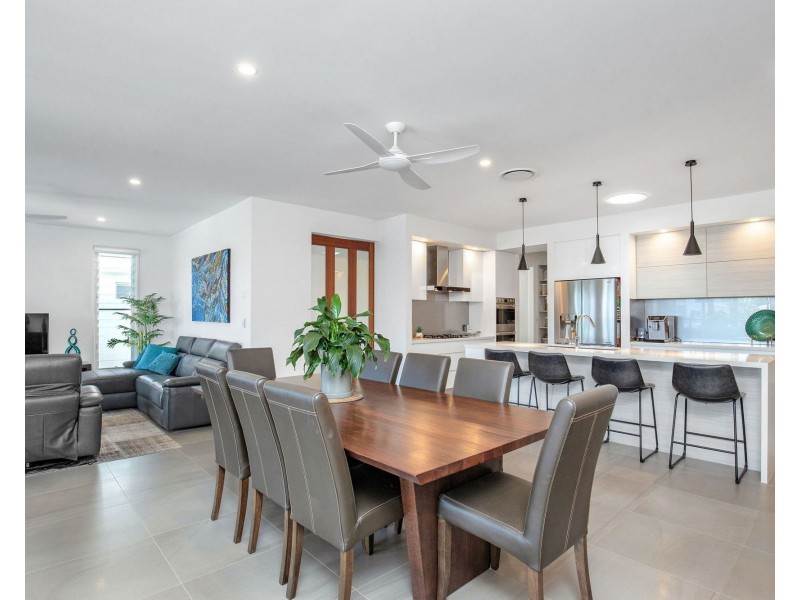 32 Poinciana Place, Jacobs Well QLD 4208