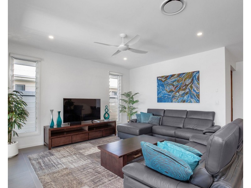 32 Poinciana Place, Jacobs Well QLD 4208