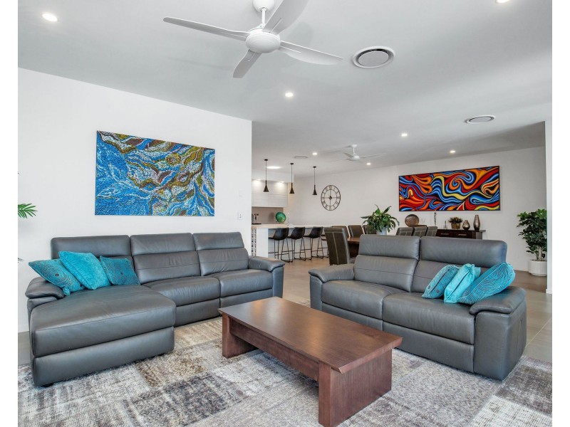 32 Poinciana Place, Jacobs Well QLD 4208