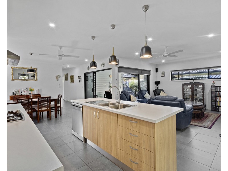 532 Gainsborough Drive, Pimpama QLD 4209