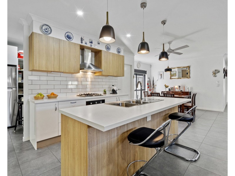 532 Gainsborough Drive, Pimpama QLD 4209