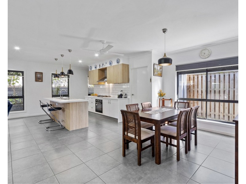 532 Gainsborough Drive, Pimpama QLD 4209