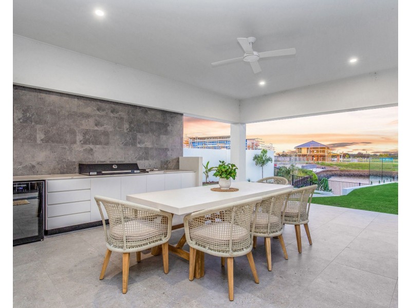 6 Frangipani Place, Jacobs Well QLD 4208