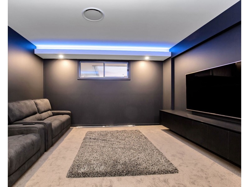 6 Frangipani Place, Jacobs Well QLD 4208