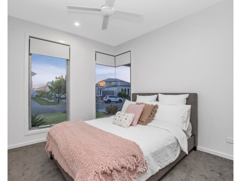 6 Frangipani Place, Jacobs Well QLD 4208