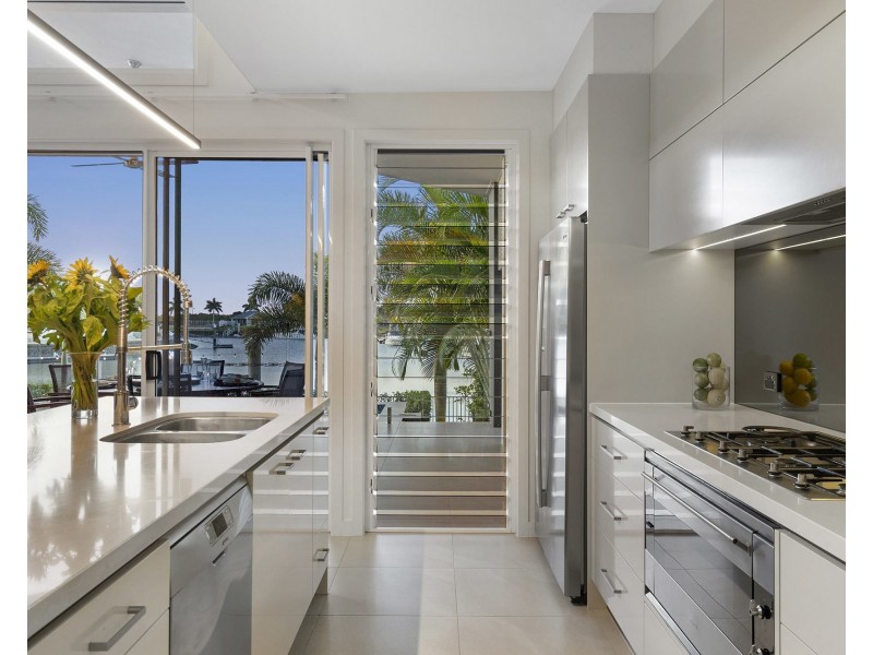 5 Sundown Place, Jacobs Well QLD 4208