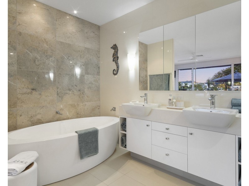 5 Sundown Place, Jacobs Well QLD 4208