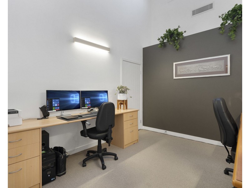 5 Sundown Place, Jacobs Well QLD 4208