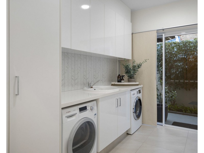 5 Sundown Place, Jacobs Well QLD 4208