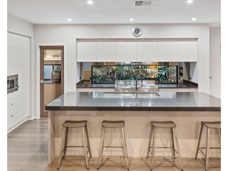 19 Sunset Place, Jacobs Well QLD 4208