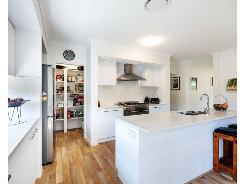 111 Melville Drive, Pimpama QLD 4209