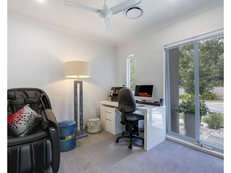 111 Melville Drive, Pimpama QLD 4209