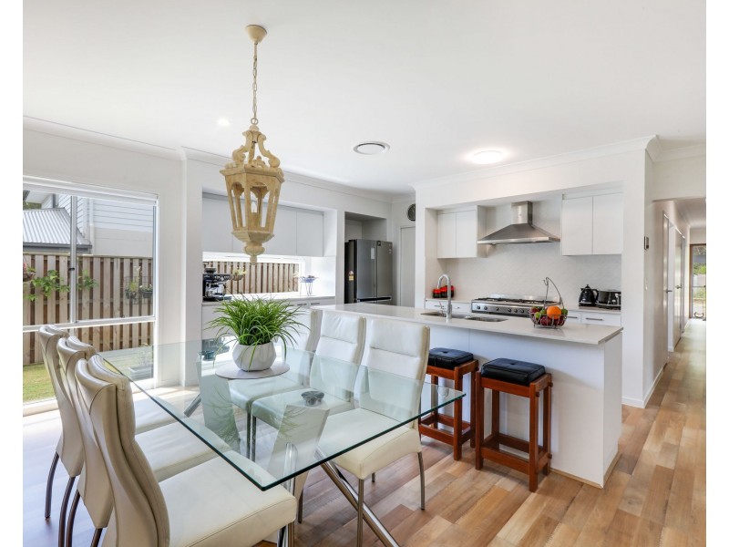 111 Melville Drive, Pimpama QLD 4209