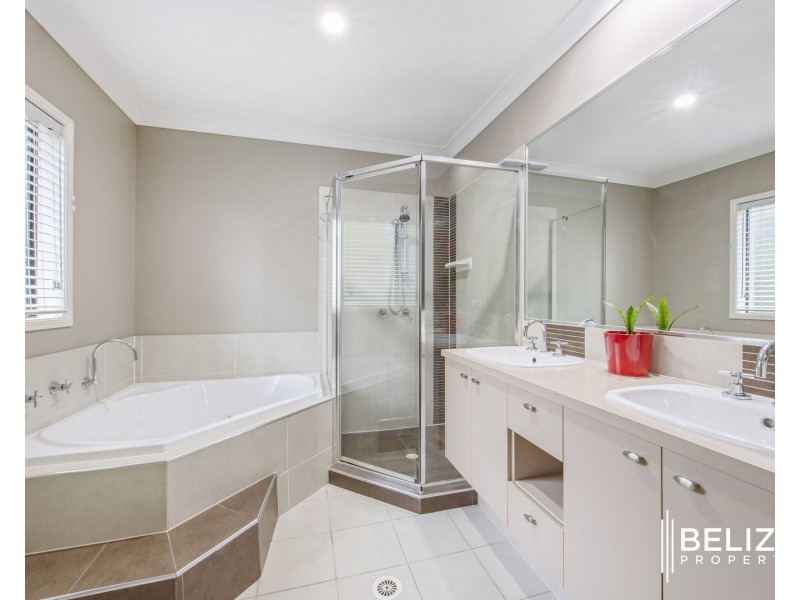 1 Peachester Close, Ormeau QLD 4208