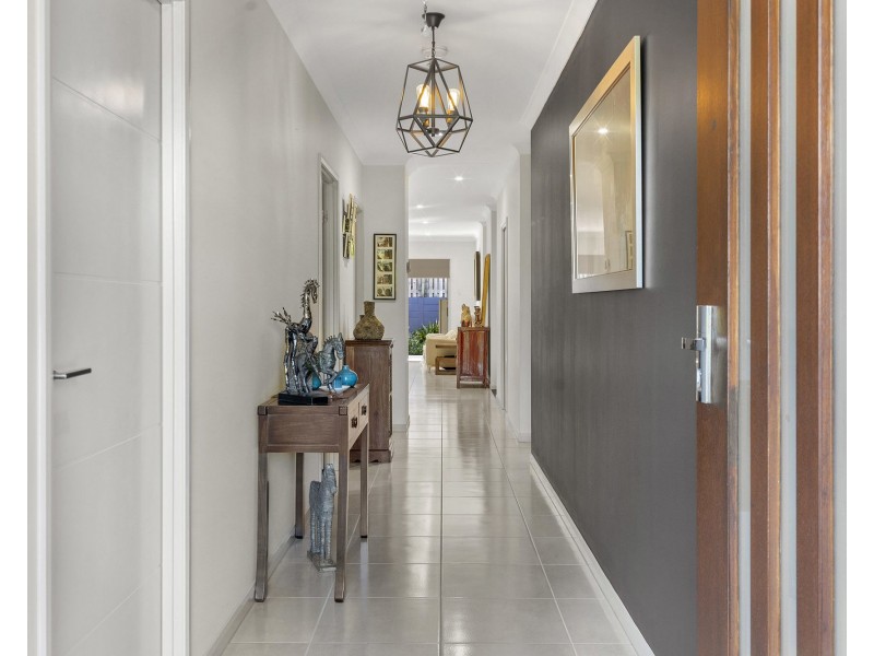 25 Melville Drive, Pimpama QLD 4209