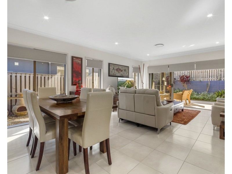 25 Melville Drive, Pimpama QLD 4209