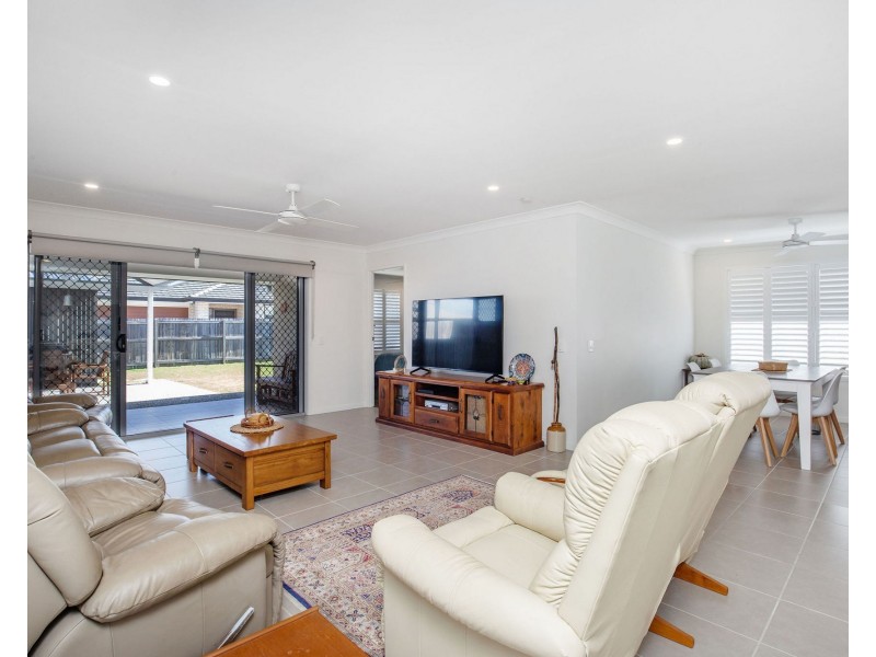 5 Helmore Road, Jacobs Well QLD 4208