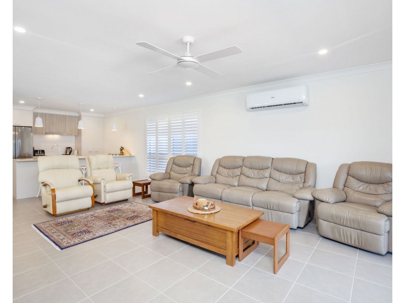 5 Helmore Road, Jacobs Well QLD 4208