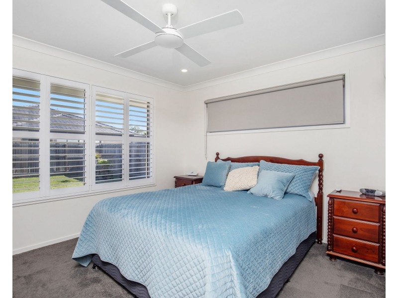 5 Helmore Road, Jacobs Well QLD 4208