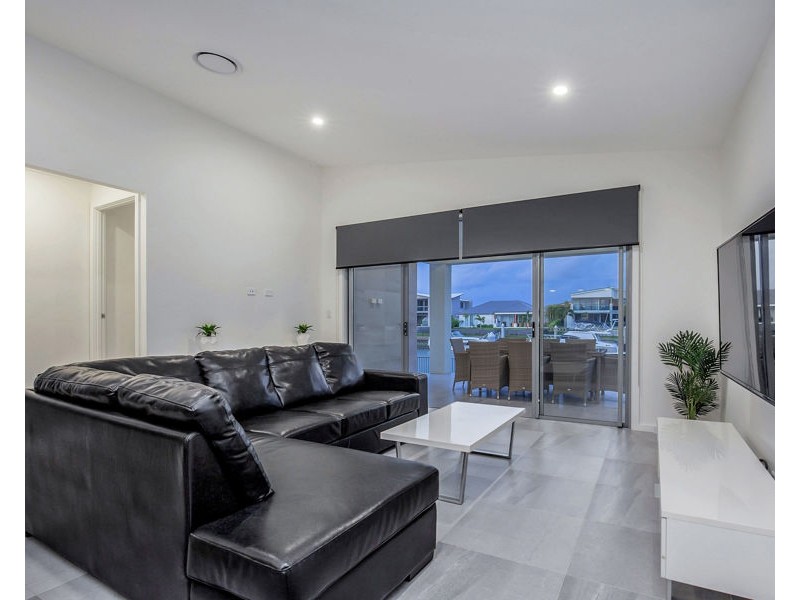 22 Paradise Parade, Jacobs Well QLD 4208