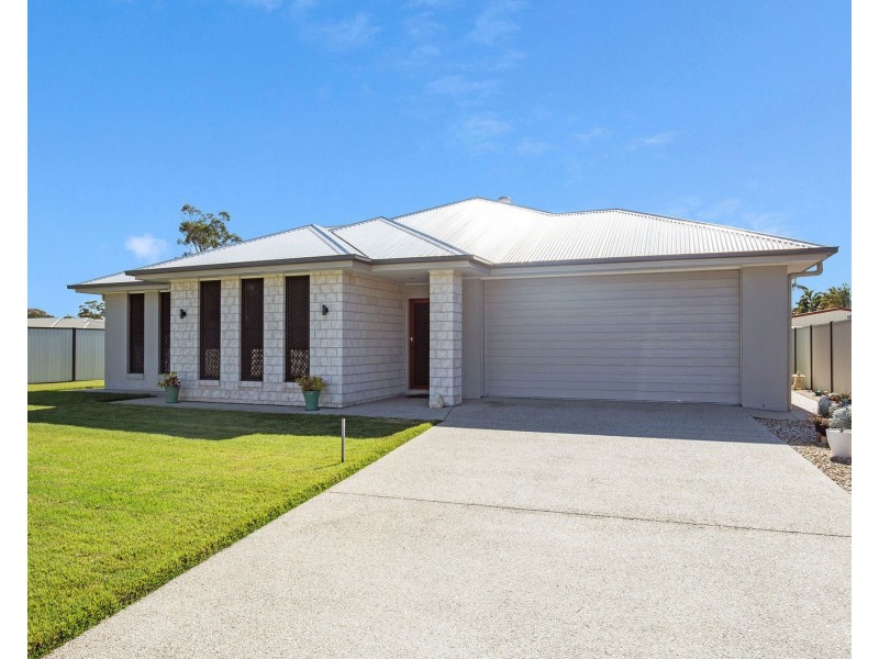 2 Johnathon Close, Jacobs Well QLD 4208