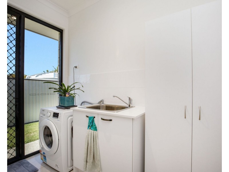 2 Johnathon Close, Jacobs Well QLD 4208