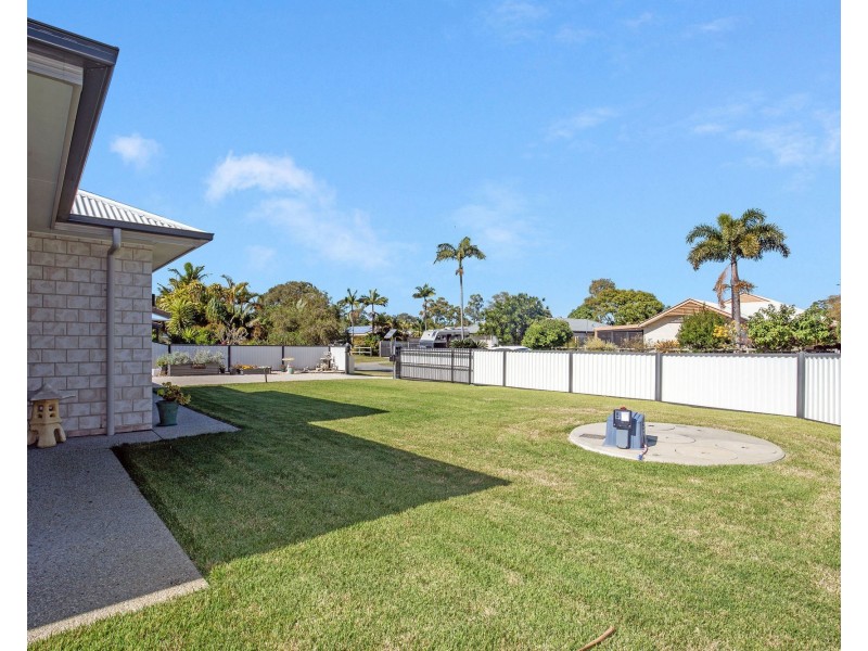 2 Johnathon Close, Jacobs Well QLD 4208