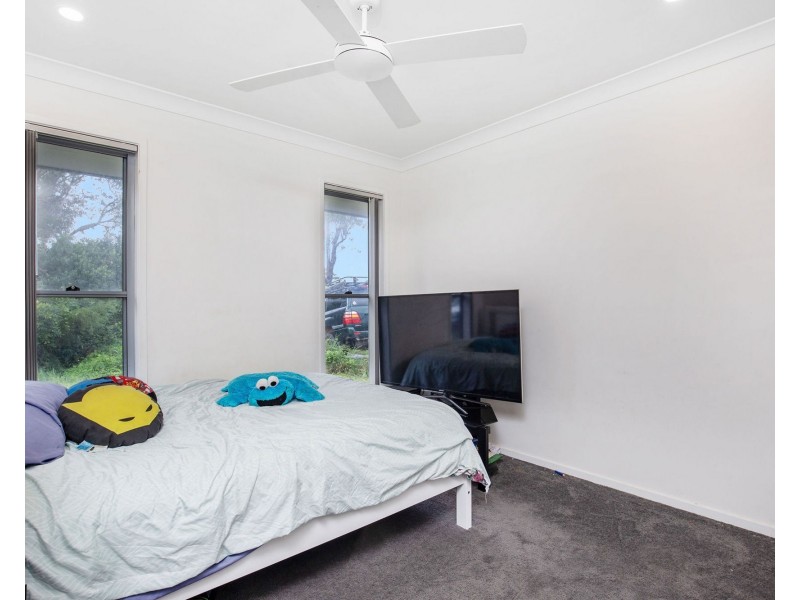 7 Helmore Road, Jacobs Well QLD 4208
