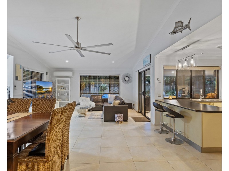 7 Greenfinch Court, Jacobs Well QLD 4208