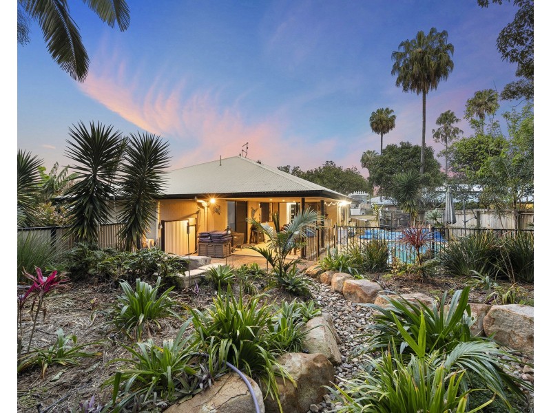 7 Greenfinch Court, Jacobs Well QLD 4208