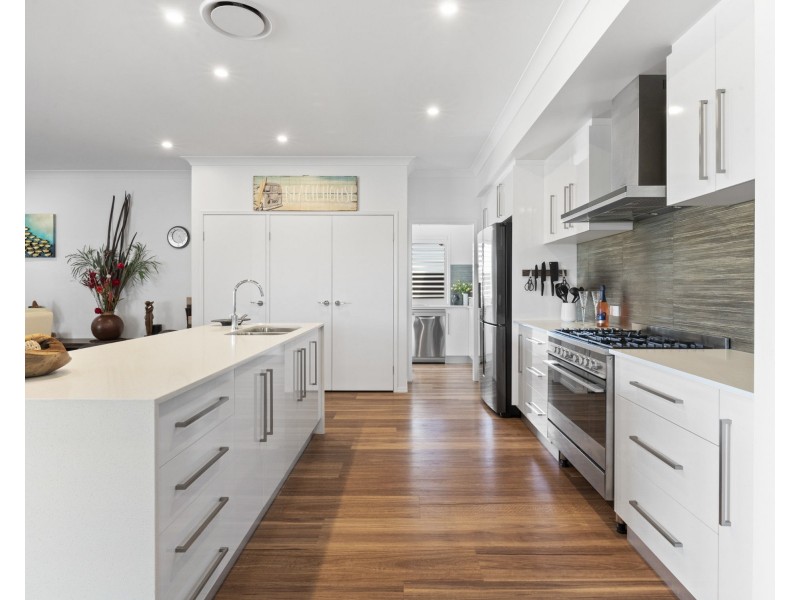 48 Marina Parade, Jacobs Well QLD 4208