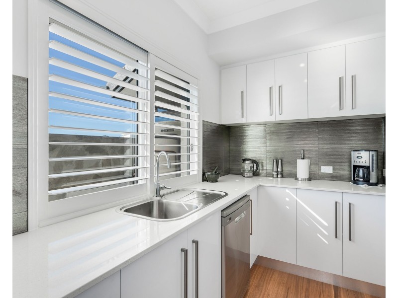 48 Marina Parade, Jacobs Well QLD 4208