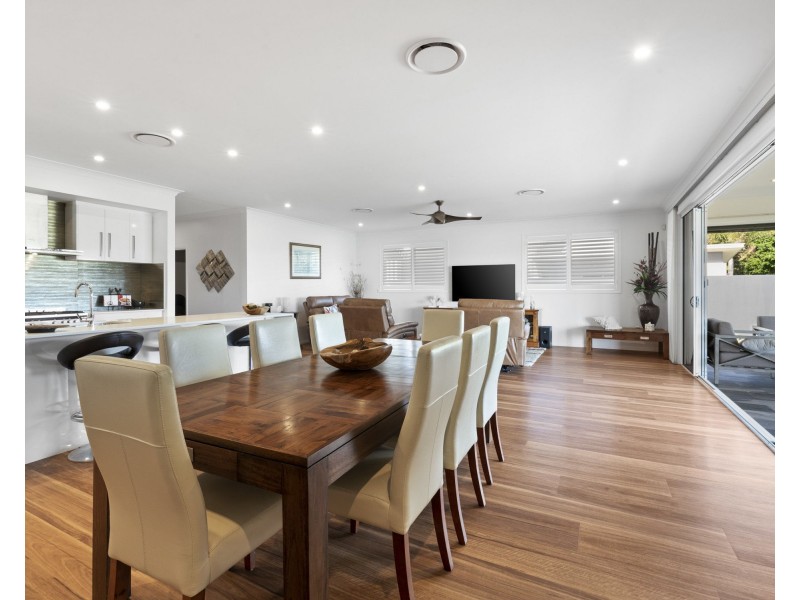 48 Marina Parade, Jacobs Well QLD 4208