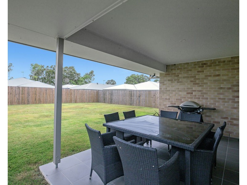 32 Bayside Ave, Jacobs Well QLD 4208