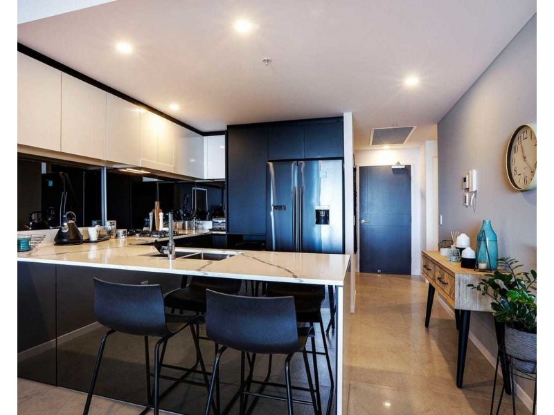 5802/5 Harbourside Court, Biggera Waters QLD 4216