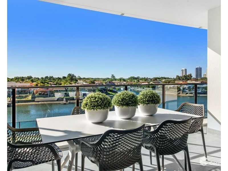 5802/5 Harbourside Court, Biggera Waters QLD 4216