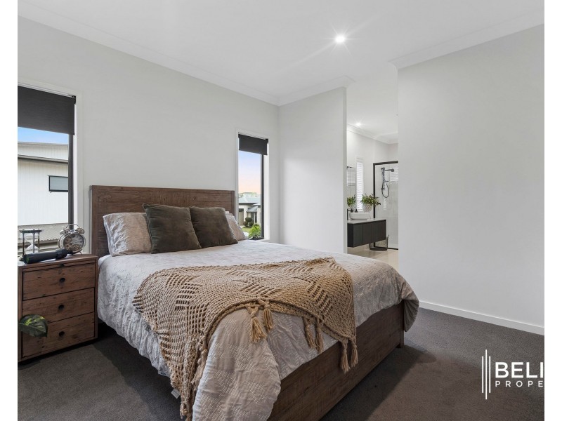 40 Sundown Place, Jacobs Well QLD 4208