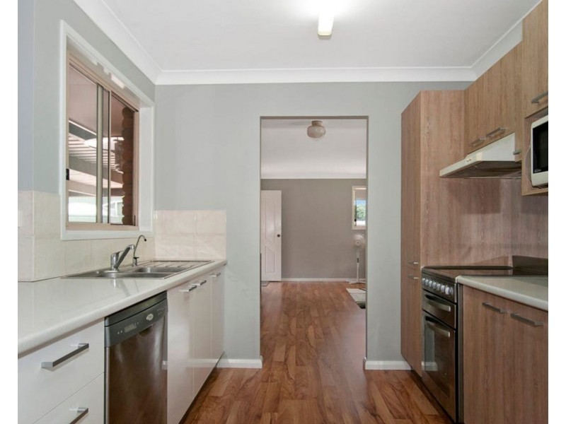 12 Banka Avenue, Jacobs Well QLD 4208