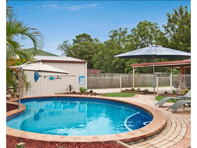 12 Banka Avenue, Jacobs Well QLD 4208