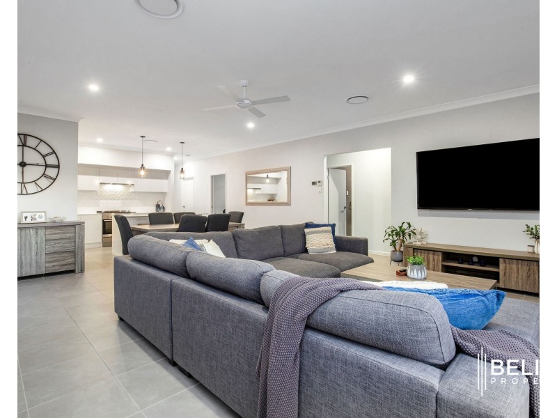 11 Moreton Drive, Jacobs Well QLD 4208