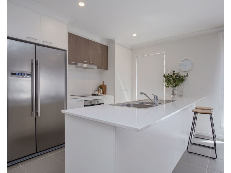 26 Bayside Avenue, Jacobs Well QLD 4208