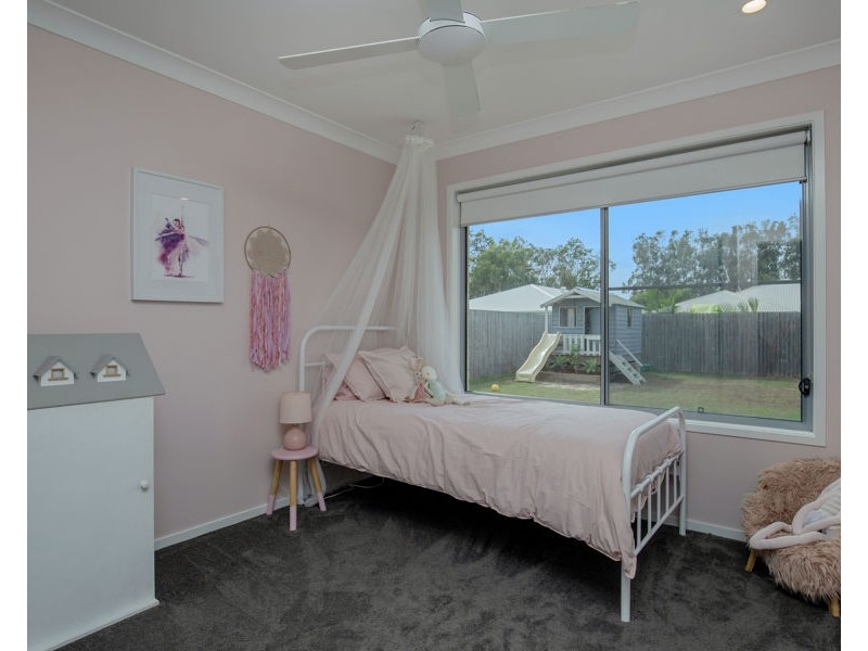 26 Bayside Avenue, Jacobs Well QLD 4208