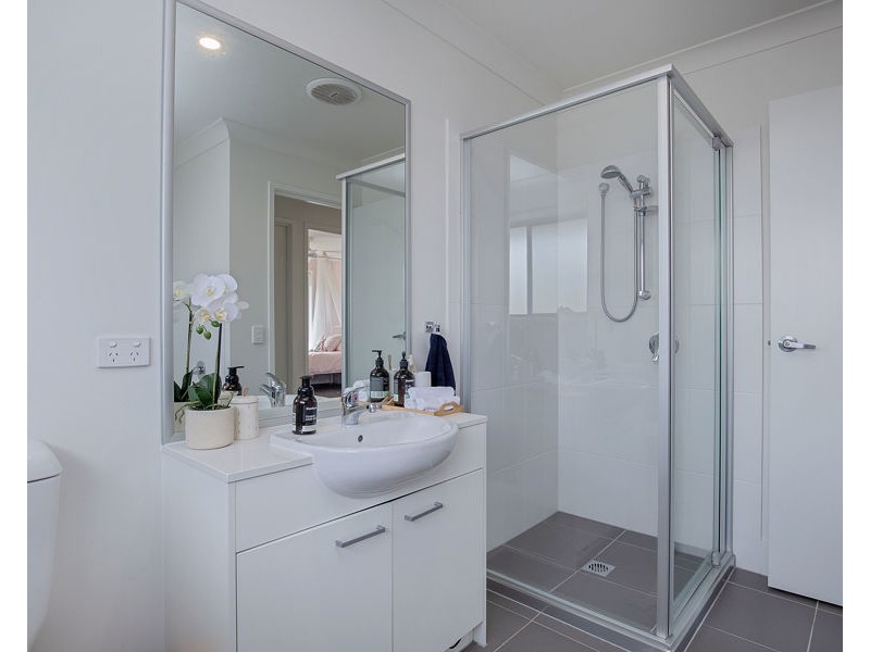 26 Bayside Avenue, Jacobs Well QLD 4208