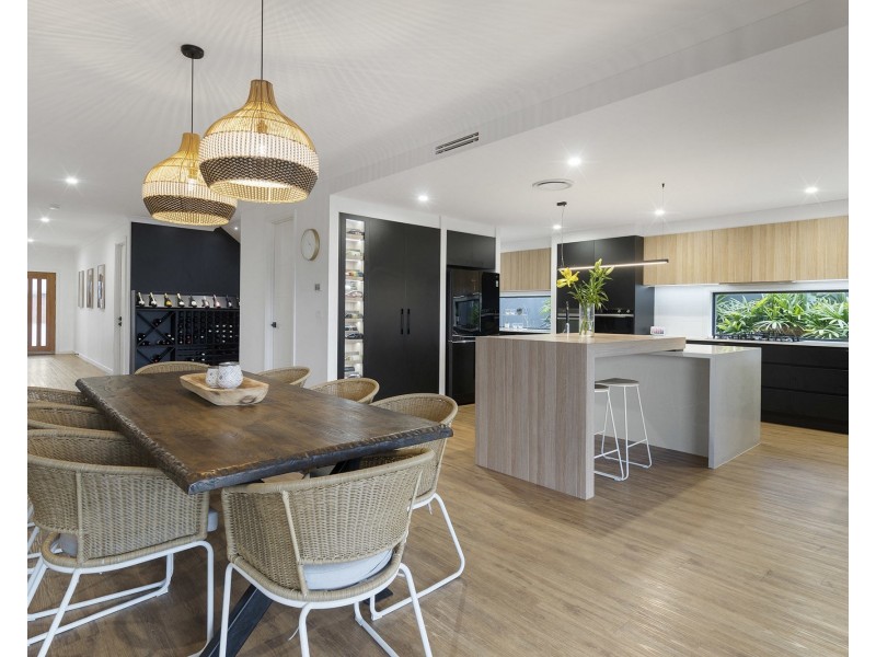 40 Poinciana Place, Jacobs Well QLD 4208