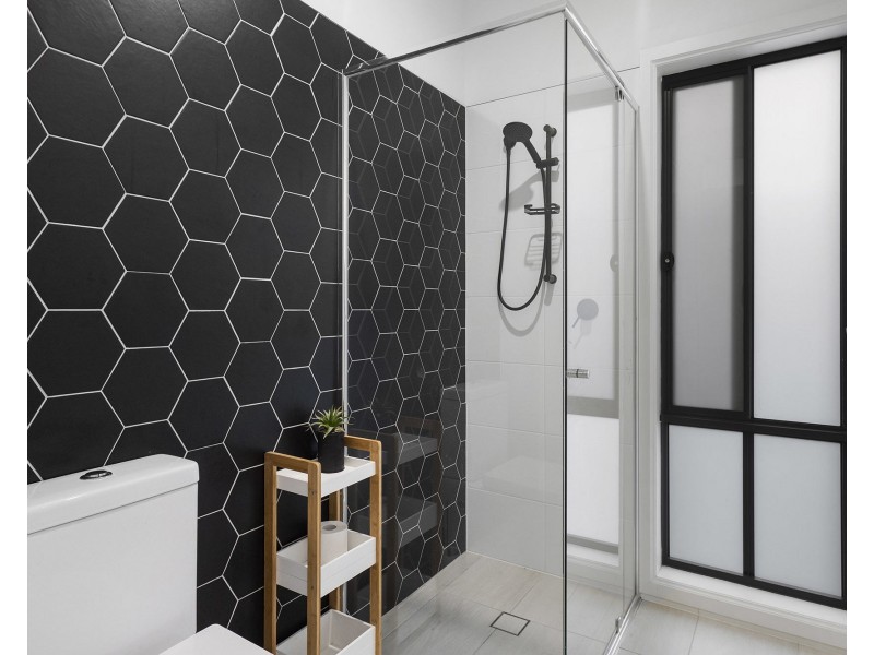 40 Poinciana Place, Jacobs Well QLD 4208